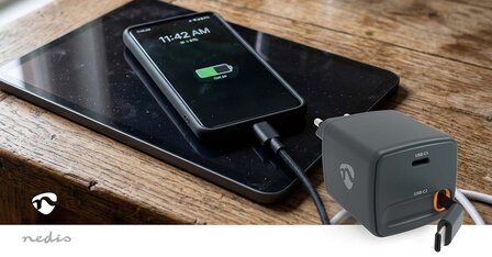 Oplader Met intrekbare kabel | 65 W | GaN | PD3.0 30W | 3.0 / 3.25 A | Outputs: 1 | USB-C&trade; | USB-C&trade; intrekbare kabel | 0.75 m | Automatische Voltage Selectie