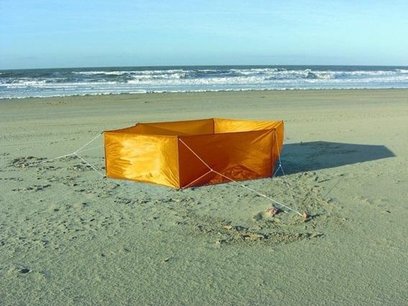 Zeshoekig privacyscherm voor gebruik op strand, zonneweide of in het park Zeshoekig privacyscherm voor gebruik op strand, zonneweide of in het park